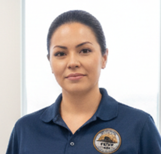 Headshot of Maria R.